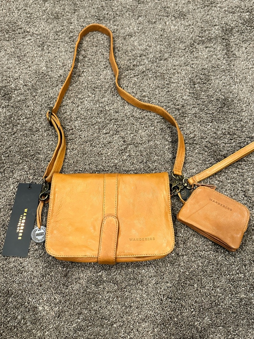 NWT Wanderers Travel Co Notting Hill Crossbody Bag & Milano Wallet Set Tan
